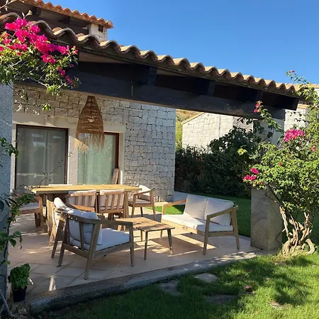 Bouganville Cala Sinzias Вилла *
