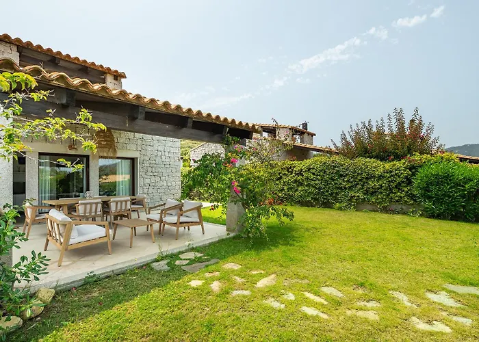 Bouganville Cala Sinzias Villa Castiadas